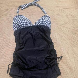 SUUKSESS Woman's Black and White 2 piece bathing suit size Small